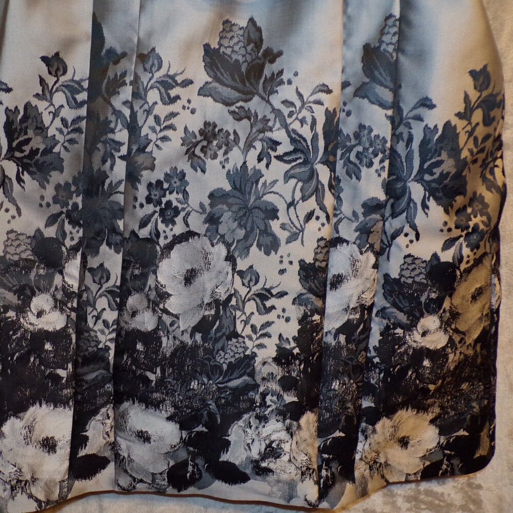 White House Black Market Dress - Picture 5 of 9